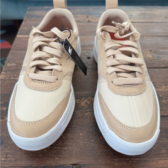 NEW! SOREL Ona 503 Low Top Platform Sneaker - Picture 2 of 16